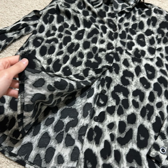 Top - Picture 2 of 3